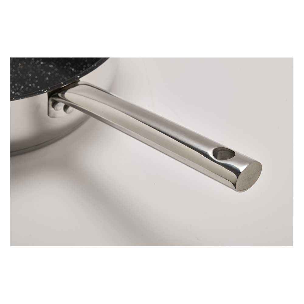 Sauteuse inox avec couvercle