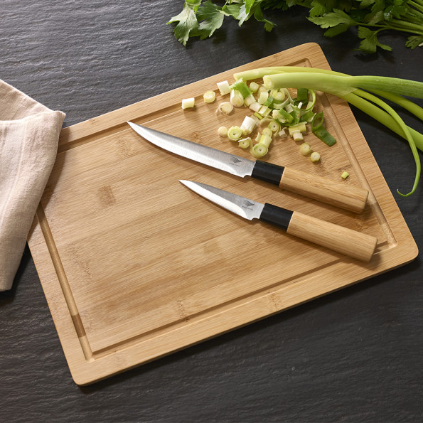 Planche à découper + 2 couteaux