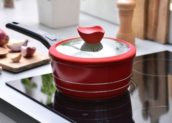 Comment nettoyer une casserole brûlée ?