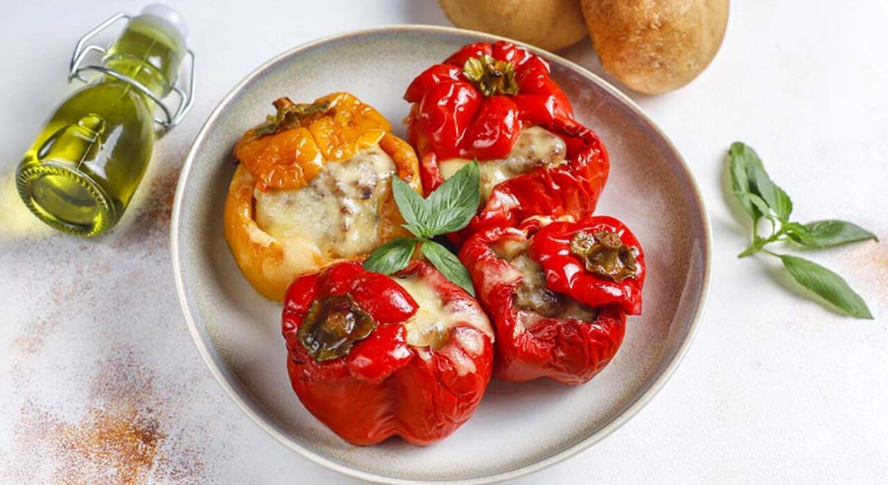 Recette de tomates farcies au fromage et aux herbes