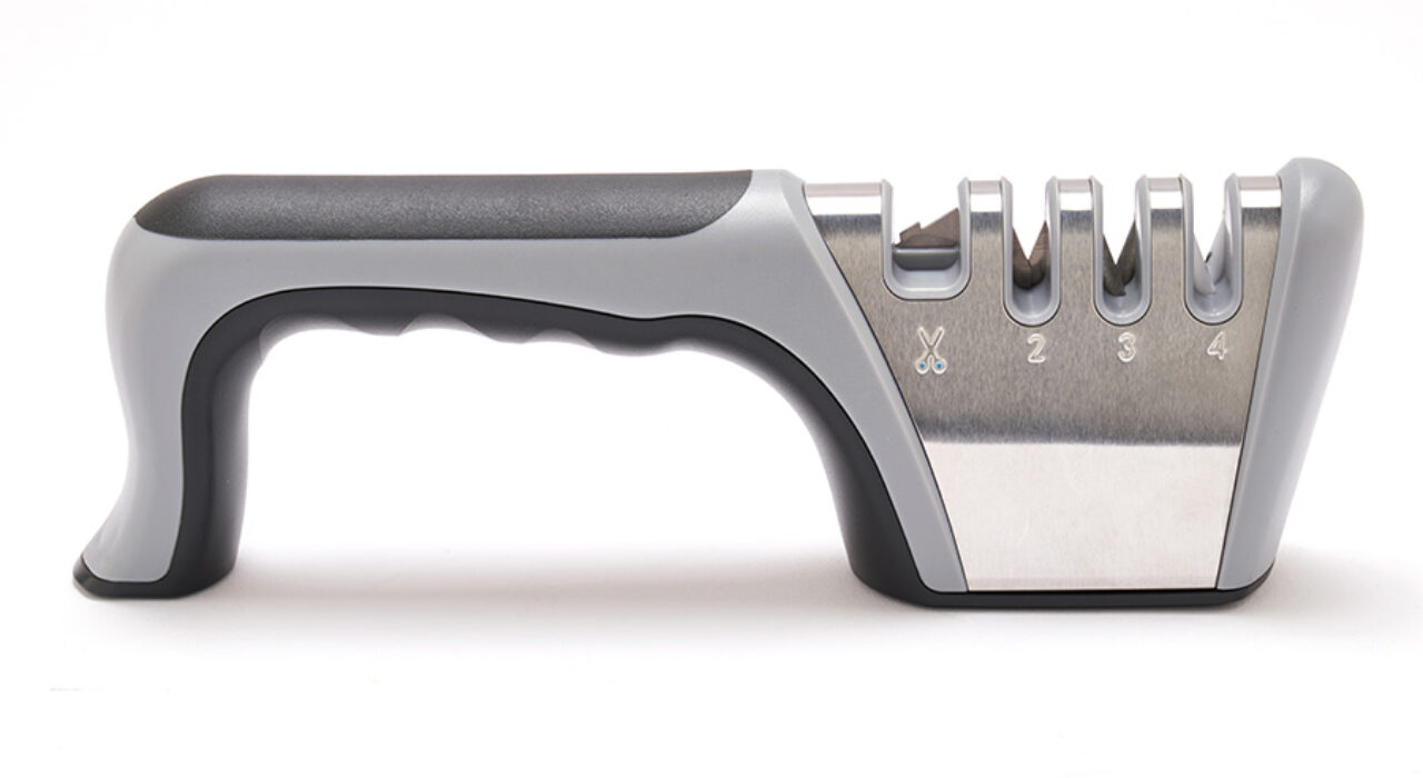 Est-ce nécessaire de confier mes couteaux à un affûteur ?