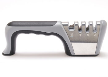 Est-ce nécessaire de confier mes couteaux à un affûteur ?