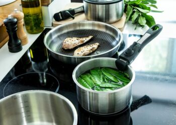 Une casserole à induction sur le gaz : c’est possible ?